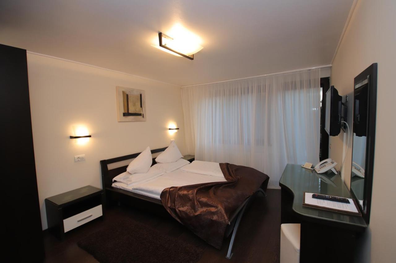 Hotel Complex Cochet Buşteni Zewnętrze zdjęcie