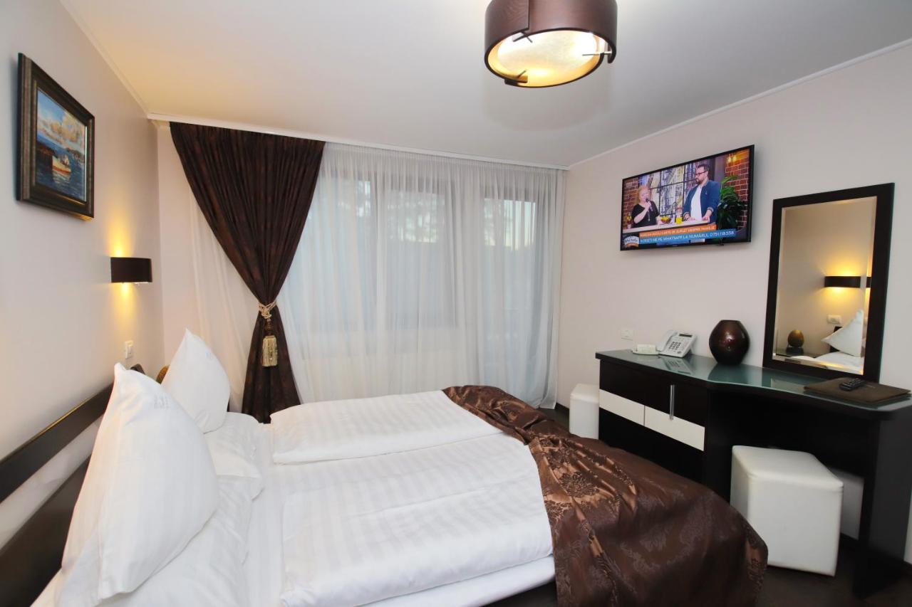 Hotel Complex Cochet Buşteni Zewnętrze zdjęcie