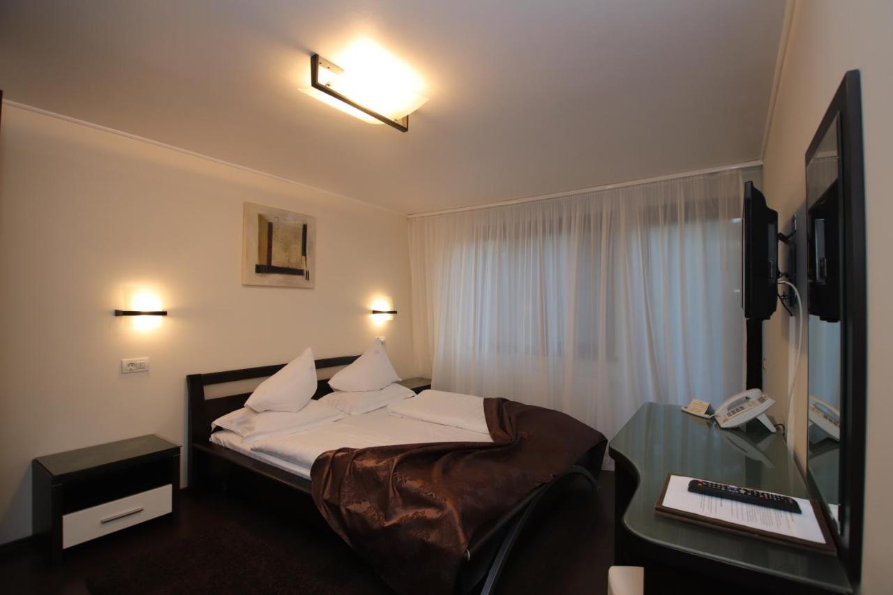 Hotel Complex Cochet Buşteni Zewnętrze zdjęcie