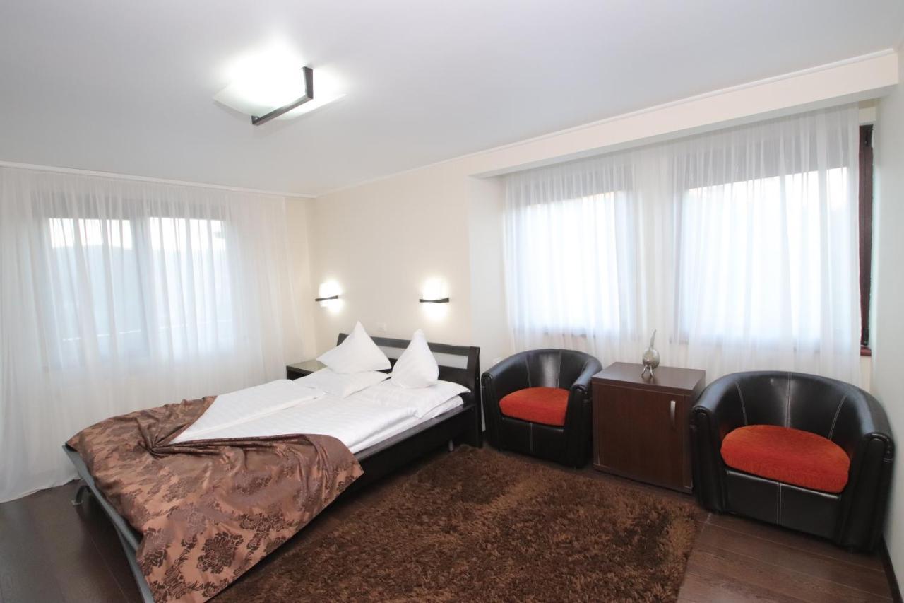 Hotel Complex Cochet Buşteni Zewnętrze zdjęcie