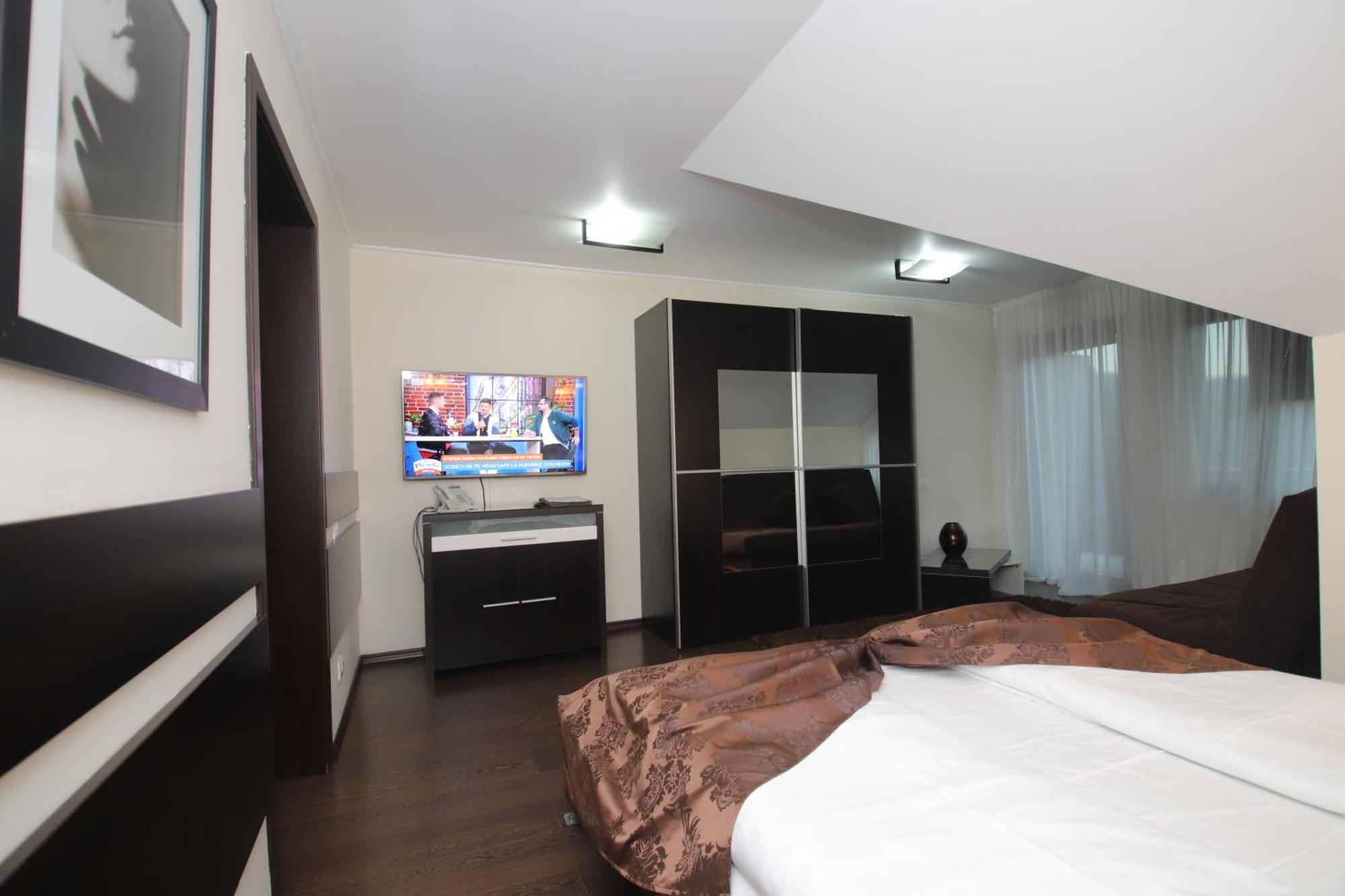 Hotel Complex Cochet Buşteni Zewnętrze zdjęcie