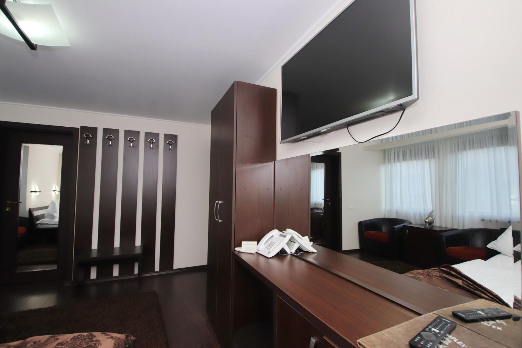 Hotel Complex Cochet Buşteni Zewnętrze zdjęcie