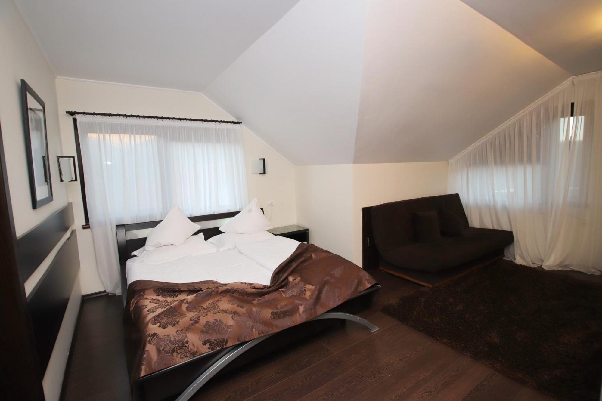Hotel Complex Cochet Buşteni Zewnętrze zdjęcie