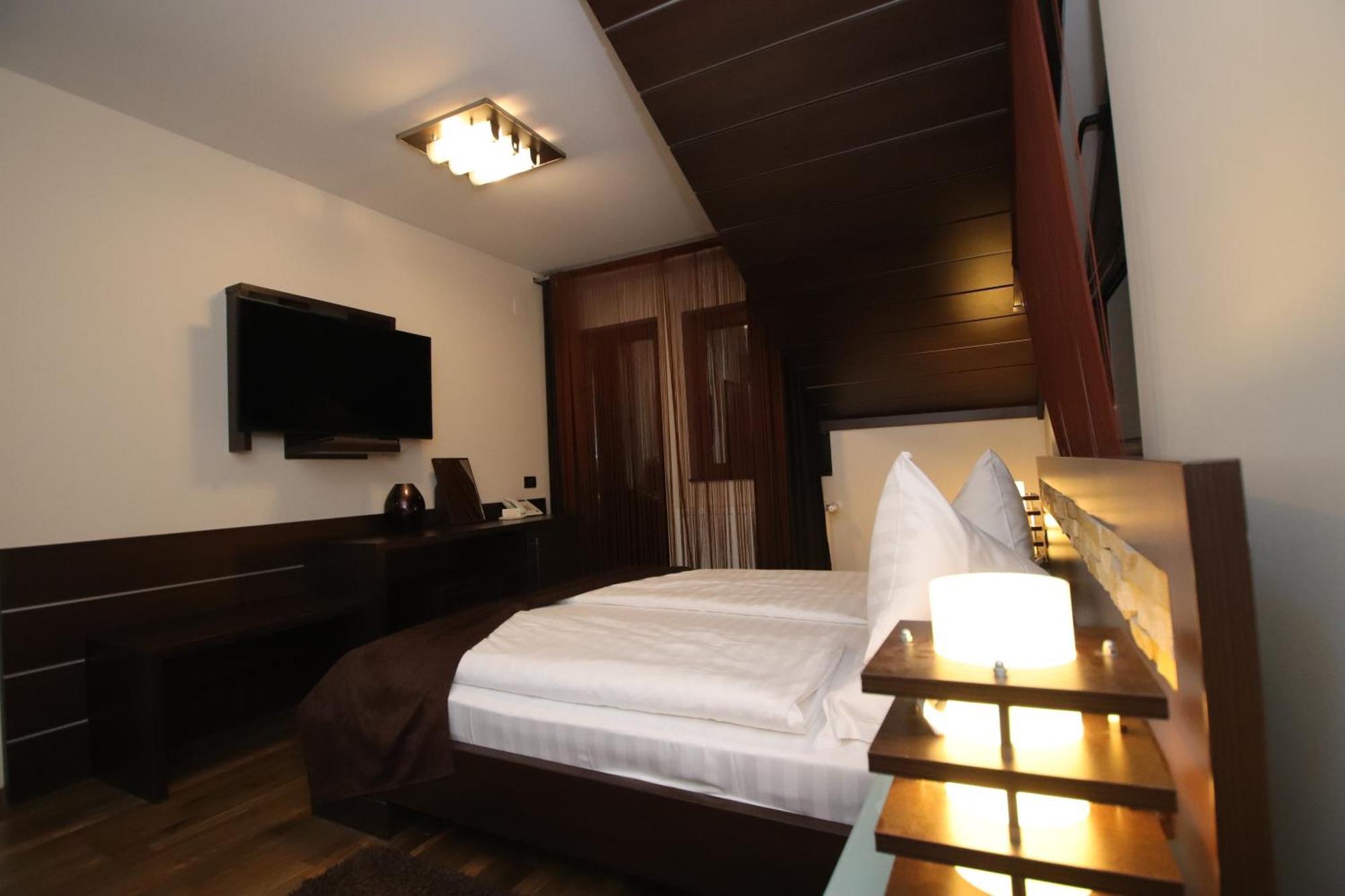 Hotel Complex Cochet Buşteni Zewnętrze zdjęcie