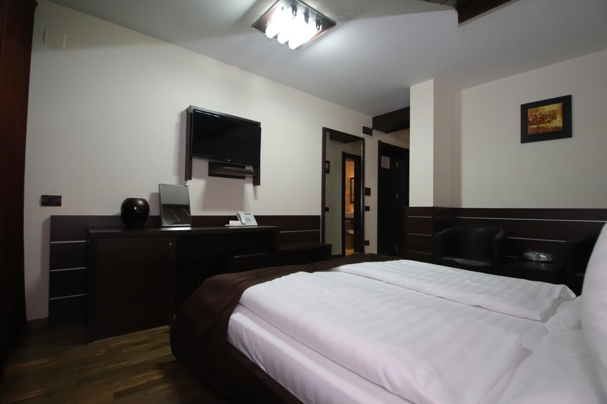 Hotel Complex Cochet Buşteni Zewnętrze zdjęcie