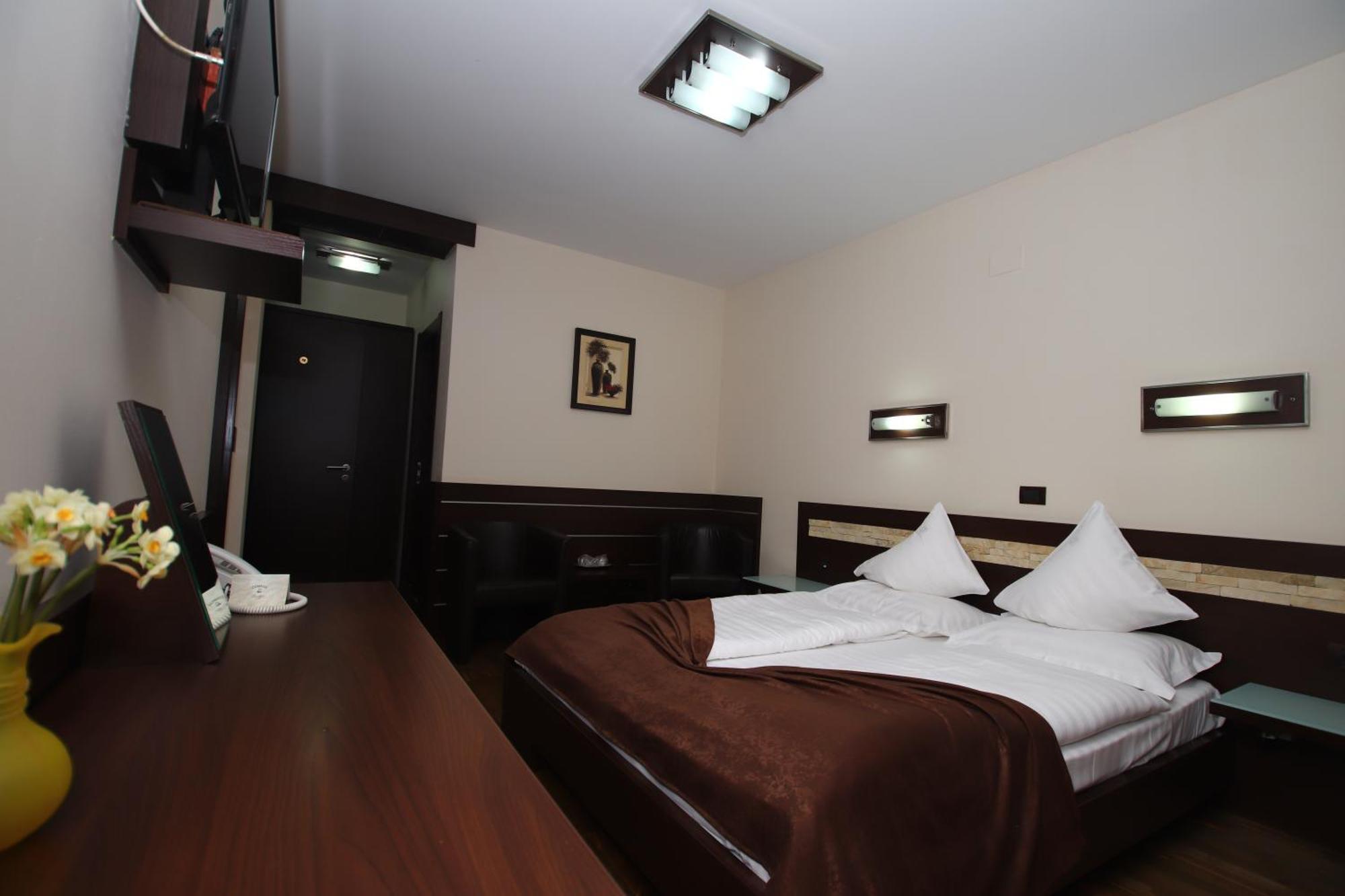 Hotel Complex Cochet Buşteni Zewnętrze zdjęcie