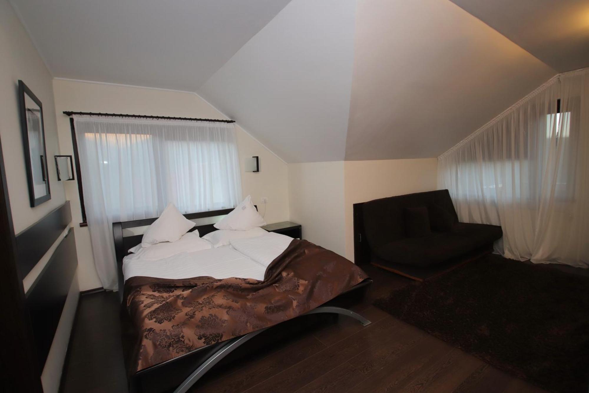 Hotel Complex Cochet Buşteni Zewnętrze zdjęcie