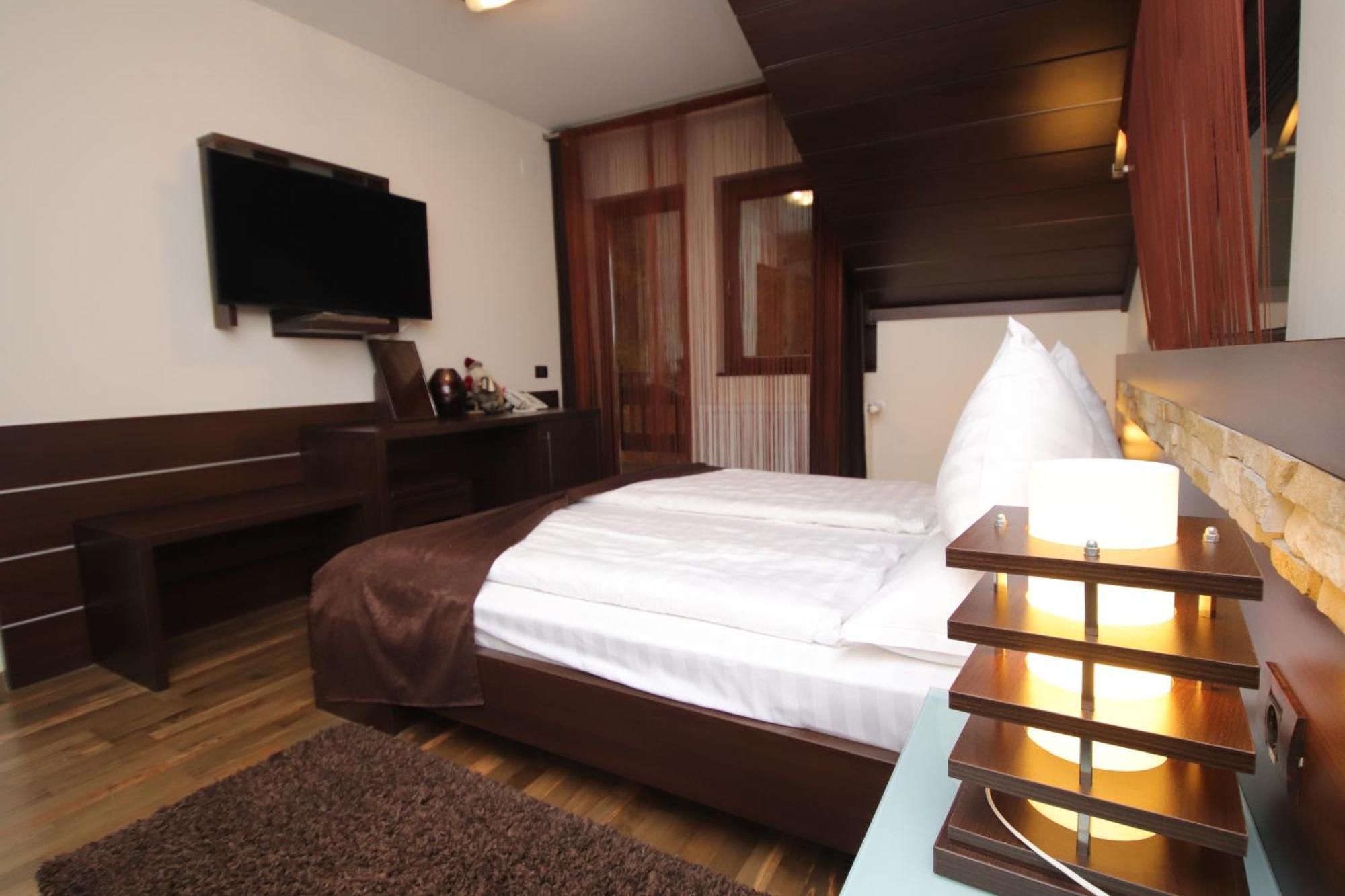 Hotel Complex Cochet Buşteni Zewnętrze zdjęcie