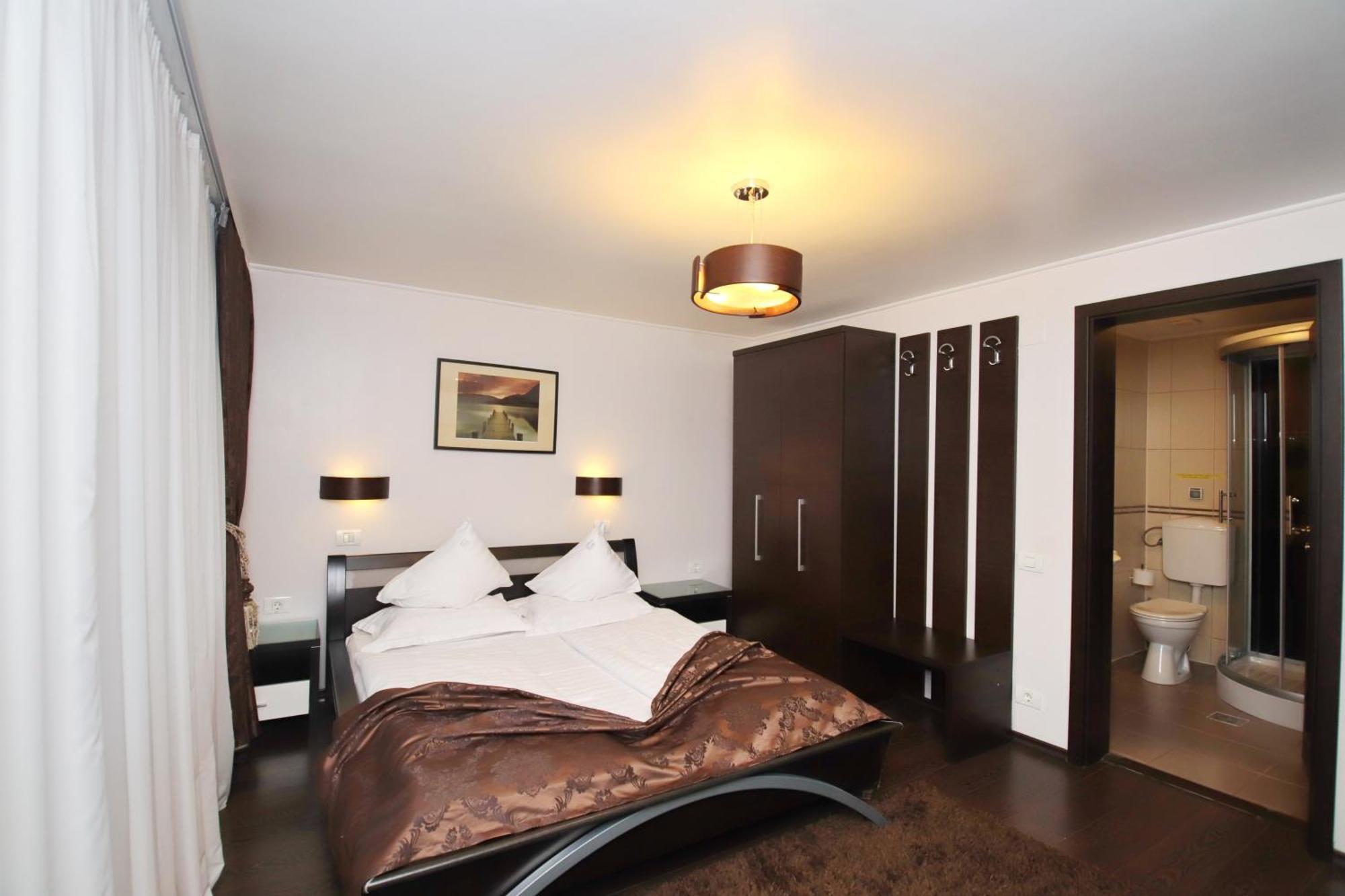 Hotel Complex Cochet Buşteni Zewnętrze zdjęcie