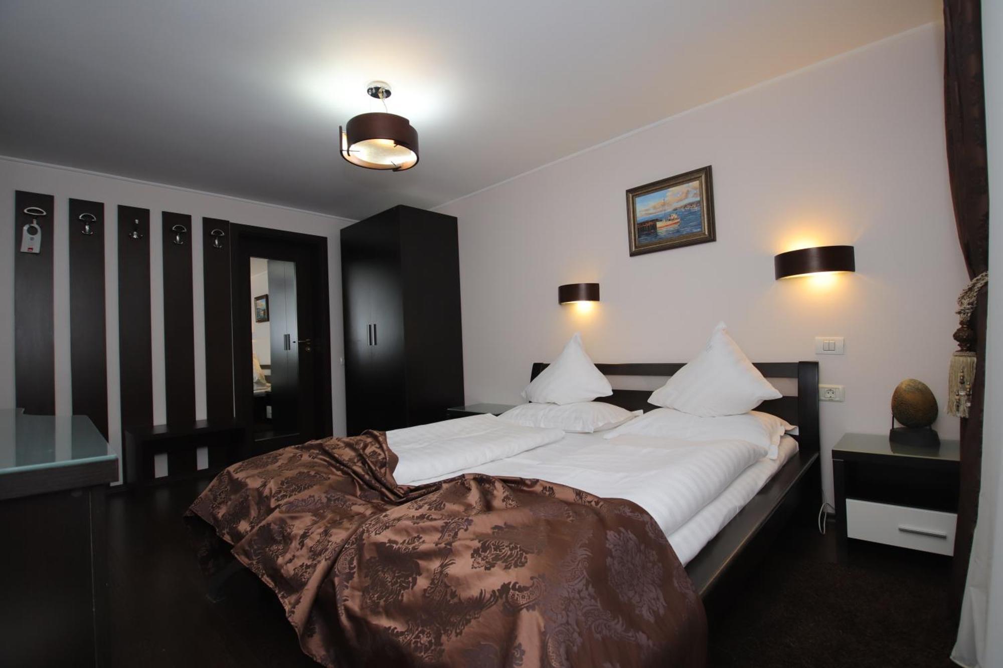 Hotel Complex Cochet Buşteni Zewnętrze zdjęcie
