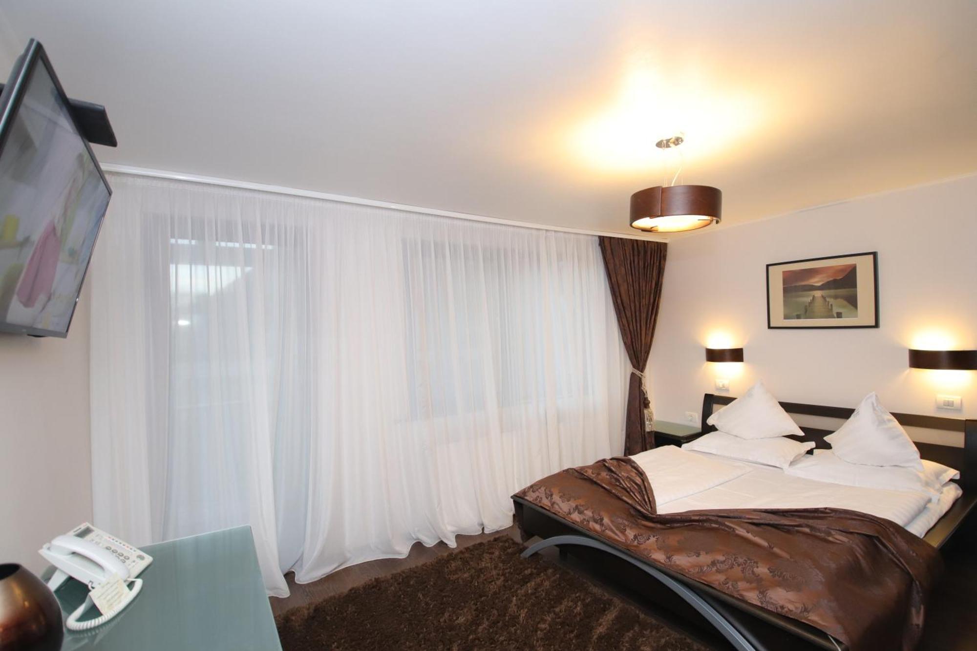Hotel Complex Cochet Buşteni Zewnętrze zdjęcie